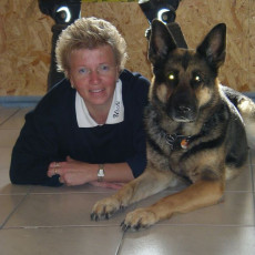 Uschi Hanni Box